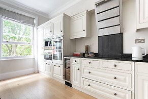 Egerton Gardens IX by Onefinestay