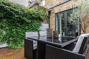 Chesilton Road by Onefinestay