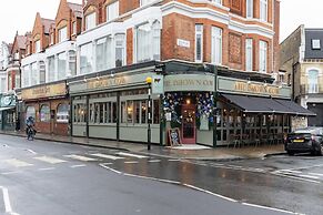 Chesilton Road by Onefinestay