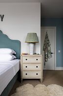 Chesilton Road by Onefinestay