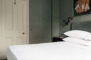 Chesilton Road by Onefinestay