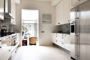 Chesilton Road by Onefinestay