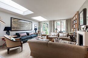 Chesilton Road by Onefinestay