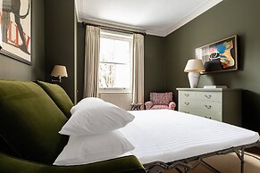 Chesilton Road by Onefinestay