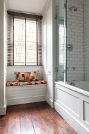 Chesilton Road by Onefinestay