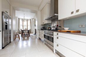 Chesilton Road by Onefinestay