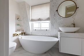 Cornwall Gardens Xxiii by Onefinestay