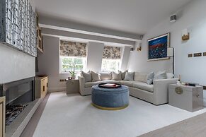 Cornwall Gardens Xxiii by Onefinestay