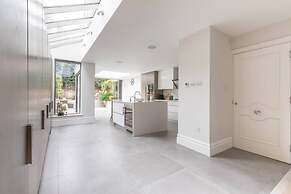 Fentiman Road II by Onefinestay