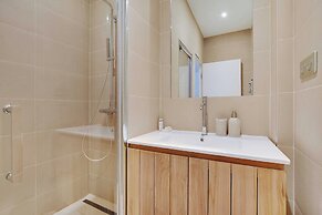 Spacious Apartment With 2 Rooms