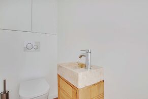 Spacious Apartment With 2 Rooms