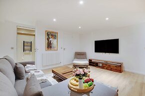 Spacious Apartment With 2 Rooms