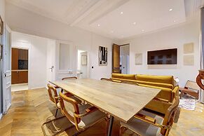 Charm and Elegance for 8p/3br - Grands Boulevards