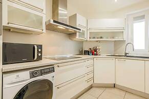 Apartment for 4 People in Saint-mande