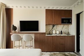 Dalida - Balcony - 23