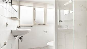 Sun-soaked Bungalow in Simonshaven