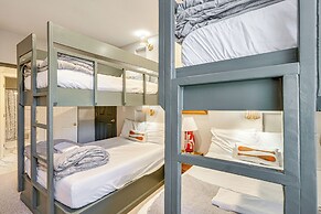 Resort Amenities & Lake Access: Camdenton Retreat