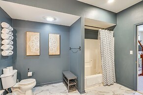 Resort Amenities & Lake Access: Camdenton Retreat