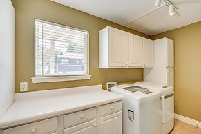 Resort Amenities & Lake Access: Camdenton Retreat