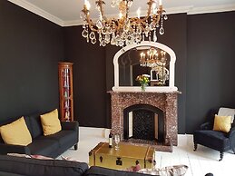 Beautiful Pendine Manor House in West Wales