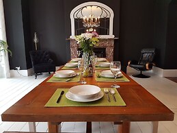 Beautiful Pendine Manor House in West Wales