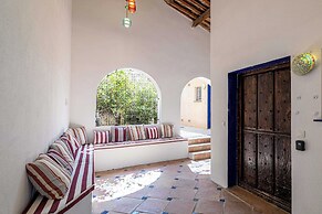 Sublime Apartment in Provencal Villa - 1br/2p