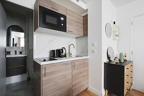 Peaceful Studio -2p- Moulin Rouge