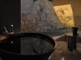 Yakamoz qianchuan Hotel