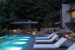 Yakamoz qianchuan Hotel