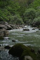 Yakamoz qianchuan Hotel