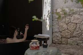 Yakamoz qianchuan Hotel