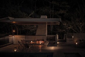 Yakamoz qianchuan Hotel