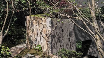 Yakamoz qianchuan Hotel