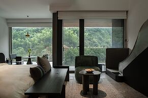 Yakamoz qianchuan Hotel