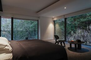 Yakamoz qianchuan Hotel