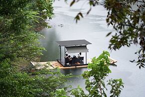 Yakamoz qianchuan Hotel