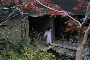 Yakamoz qianchuan Hotel