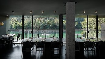 Yakamoz qianchuan Hotel