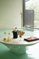 Yakamoz qianchuan Hotel