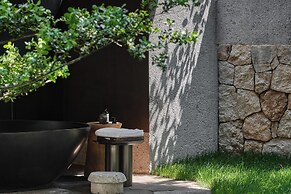 Yakamoz qianchuan Hotel