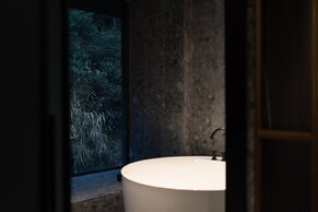 Yakamoz qianchuan Hotel