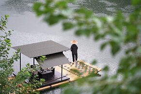 Yakamoz qianchuan Hotel