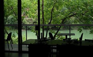 Yakamoz qianchuan Hotel