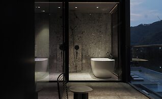 Yakamoz qianchuan Hotel