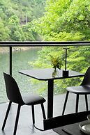 Yakamoz qianchuan Hotel