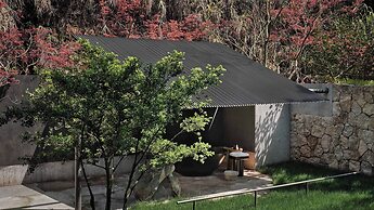 Yakamoz qianchuan Hotel