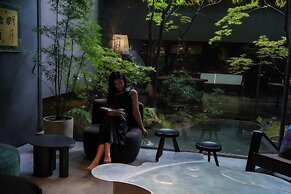 Yakamoz qianchuan Hotel