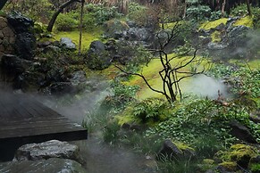 Yakamoz qianchuan Hotel