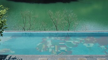 Yakamoz qianchuan Hotel