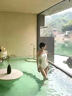 Yakamoz qianchuan Hotel